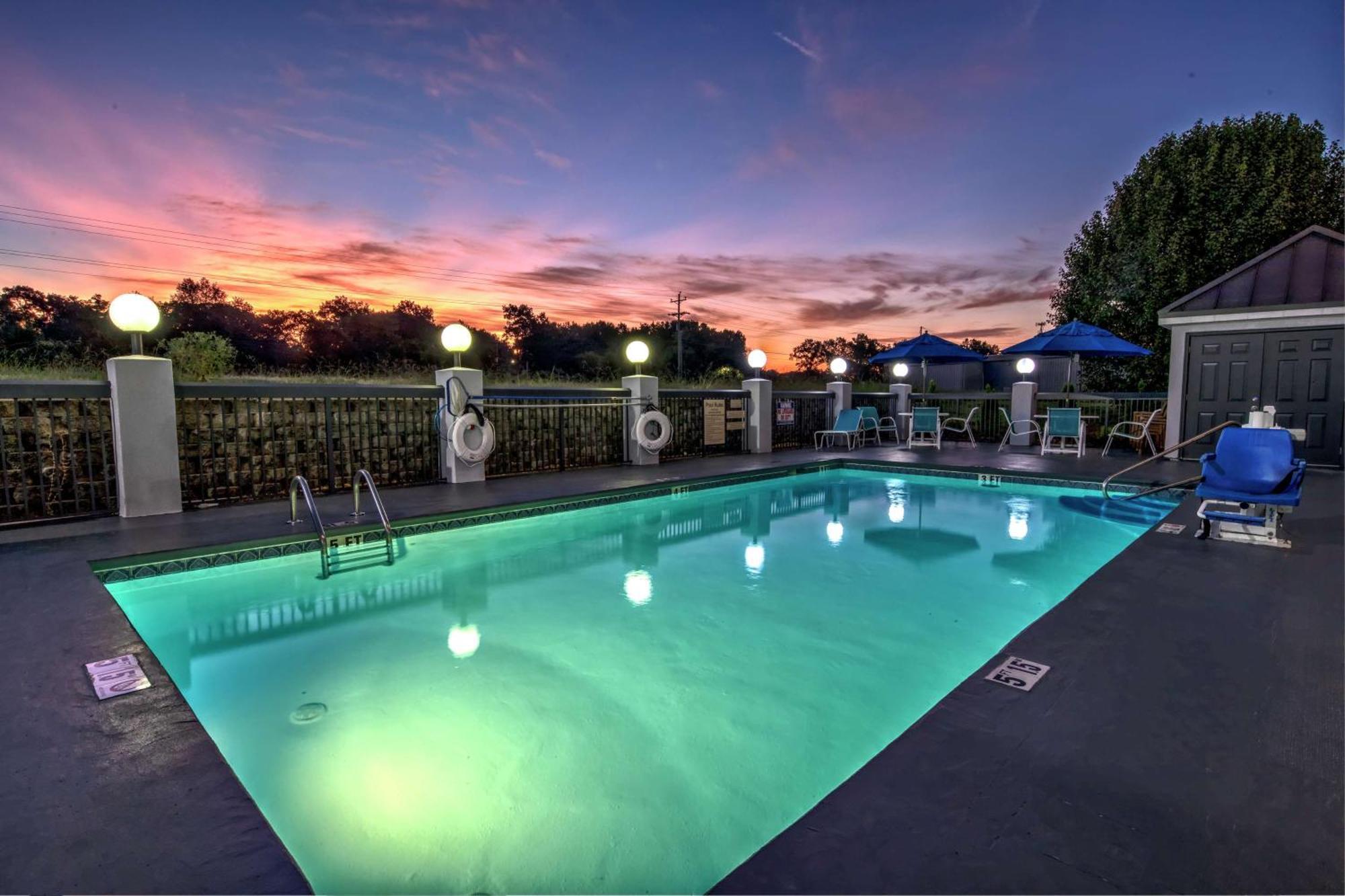 Hampton Inn Tullahoma Exteriér fotografie